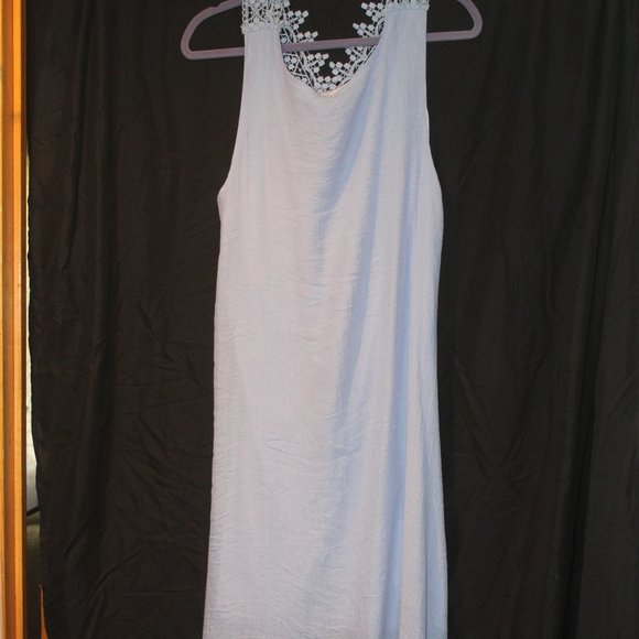 Pale Blue Maxi Dress with Beautiful Neckline - Picture 5 of 5